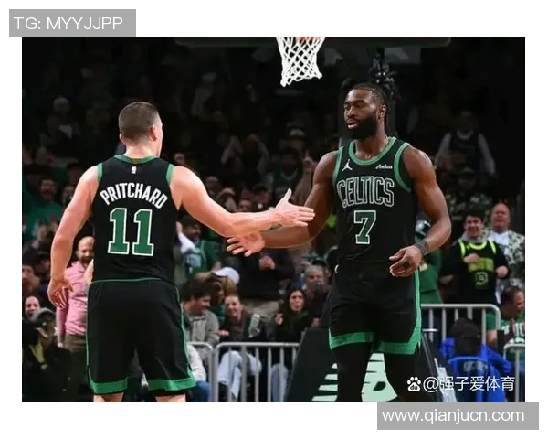 NBA常规赛：半场战罢，凯尔特人以57-53抢先活塞，布朗18+2+5